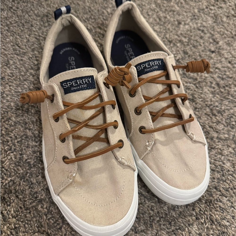 Sperry women’s Tan Canvas Sneakers